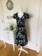 Prachtige King Louie jurkjes in maat M i.z.g.s., Kleding | Dames, Maat 38/40 (M), Ophalen of Verzenden, Zo goed als nieuw, Knielengte