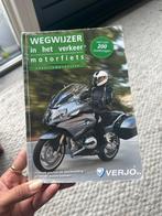 Wegwijzer in het verkeer motorfiets, Ophalen of Verzenden, Gelezen, Algemeen