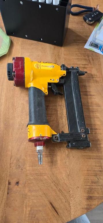 Union tacker  beschikbaar voor biedingen