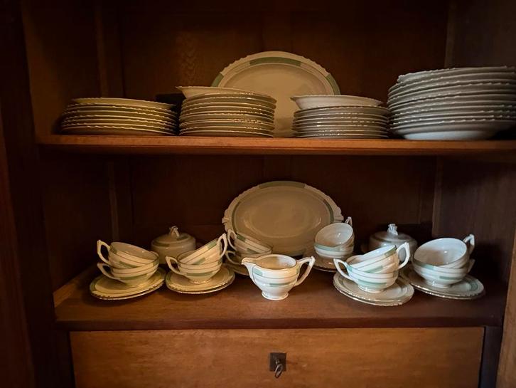 Compleet Servies / Rustig Design / Antiek, Antiek en Kunst, Antiek | Servies compleet, Ophalen