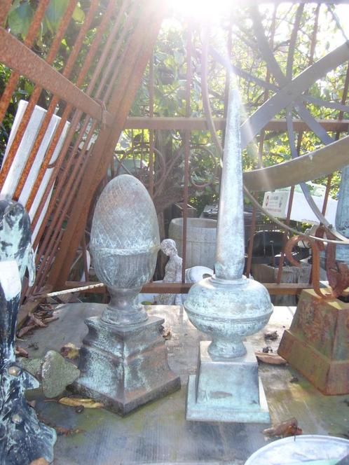 Brons Pinakel Pine appel ornament hekpunten "De Evenaar", Tuin en Terras, Tuinbeelden, Ophalen