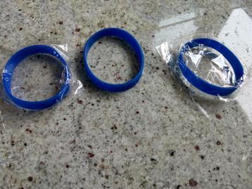 3 blauwe flexibele blauwe armbanden Mad Science (D+W) beschikbaar voor biedingen