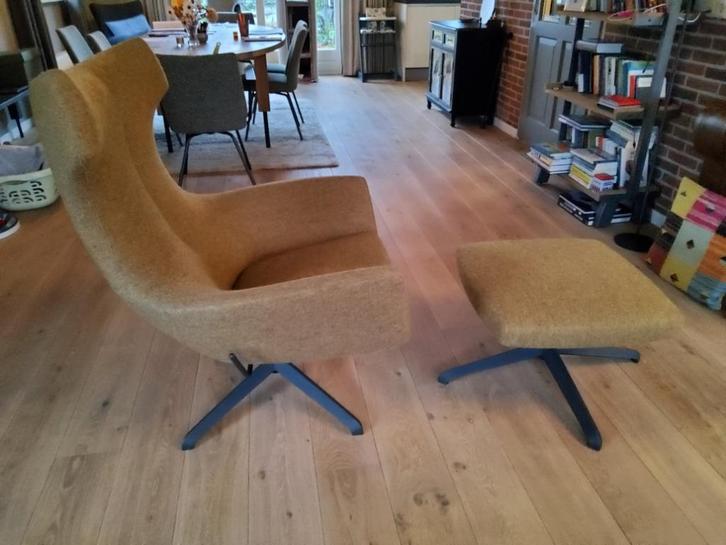 Nosto fauteuil met Nosto poef, Huis en Inrichting, Fauteuils, Gebruikt, Metaal, Stof, 75 tot 100 cm, 100 tot 125 cm, Ophalen