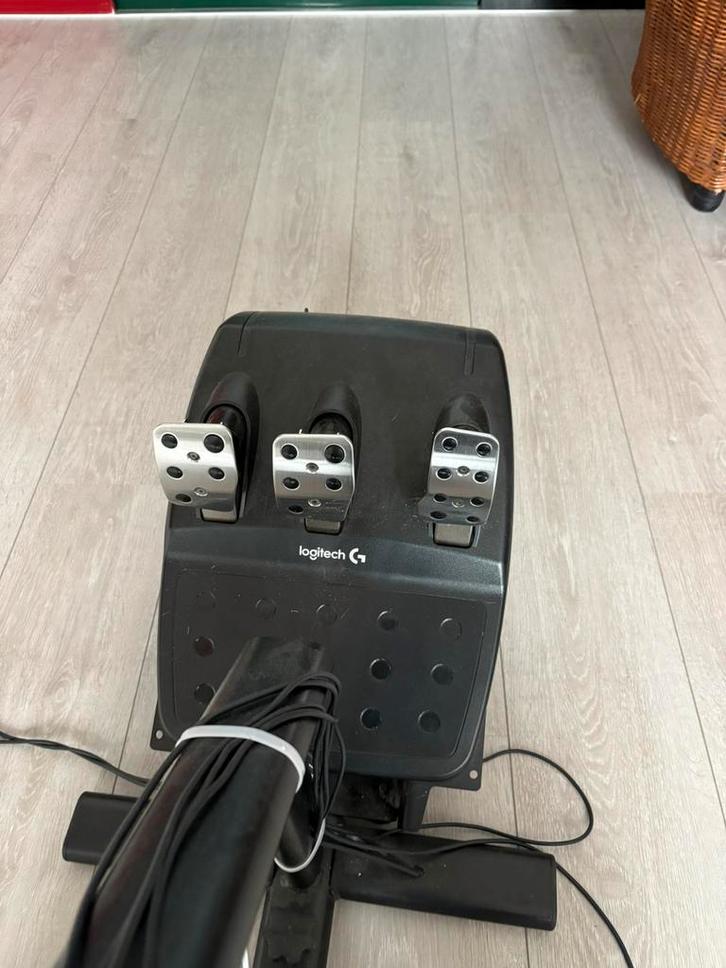 Logitech race stuur, Spelcomputers en Games, Spelcomputers | Overige Accessoires, Zo goed als nieuw, Ophalen of Verzenden
