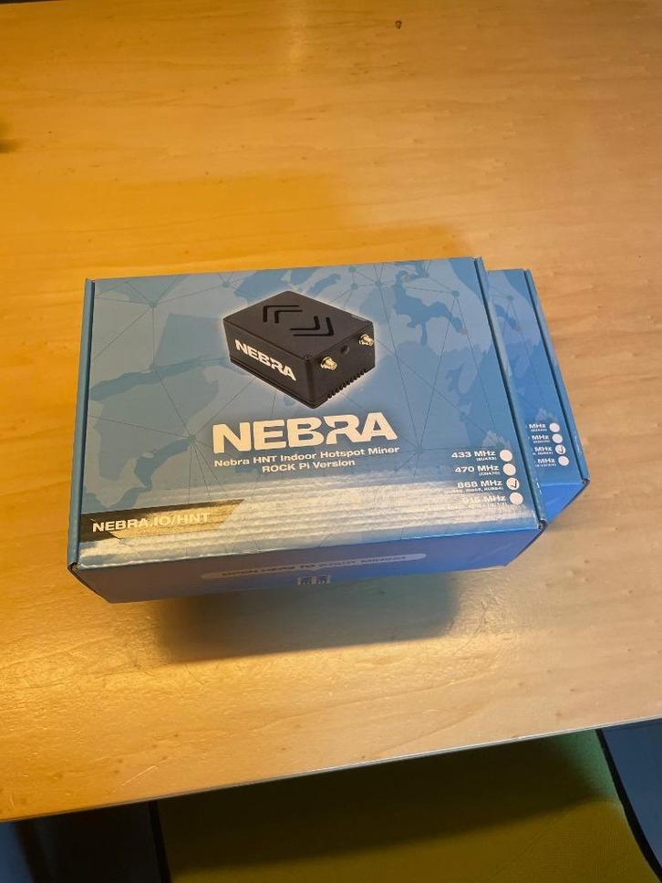 Nebra 868MHz Helium miner - SEALED - NEW, Computers en Software, Routers en Modems, Nieuw, Ophalen of Verzenden