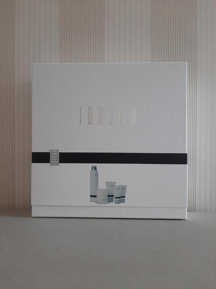 Cadeaupakket Janzen Black 22, 5 producten Nieuw in doos!, Sieraden, Tassen en Uiterlijk, Uiterlijk | Lichaamsverzorging, Nieuw