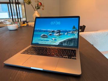 Macbook pro M2 13’’ 1TB SSD nagenoeg nieuw! beschikbaar voor biedingen