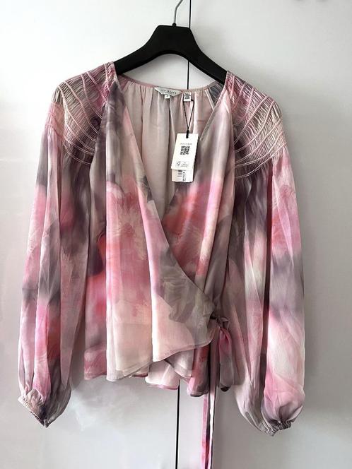 🌷Prachtige blouse in zachte tinten van Ted Baker 5 44, Kleding | Dames, Blouses en Tunieken, Nieuw, Maat 42/44 (L), Roze, Verzenden