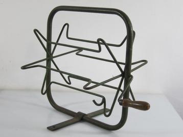 Vintage jaren 50 tuinslang haspel beschikbaar voor biedingen