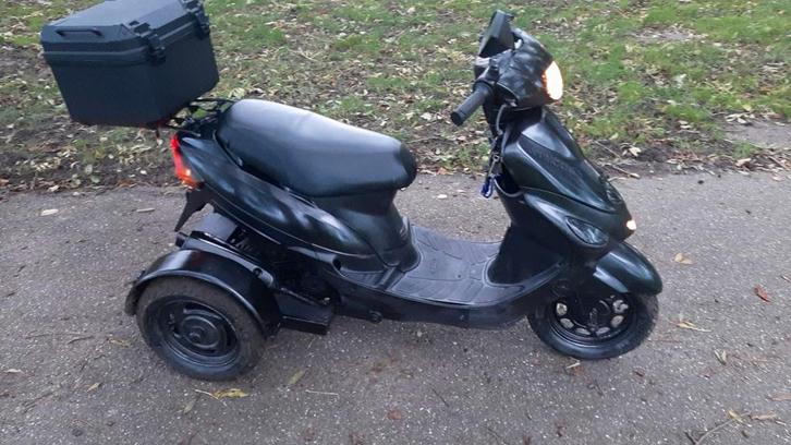 Rijbewijsvrije invalide scooter, Fietsen en Brommers, Snorfietsen en Snorscooters, Ophalen of Verzenden