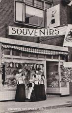 Spakenburg 1961 Winkel ansichtkaarten souvenirs klederdracht, Verzenden, 1960 tot 1980, Ongelopen, Utrecht