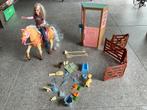Barbie pop met paard, paardenstal en accessoires (KWF), Ophalen of Verzenden, Gebruikt, Barbie