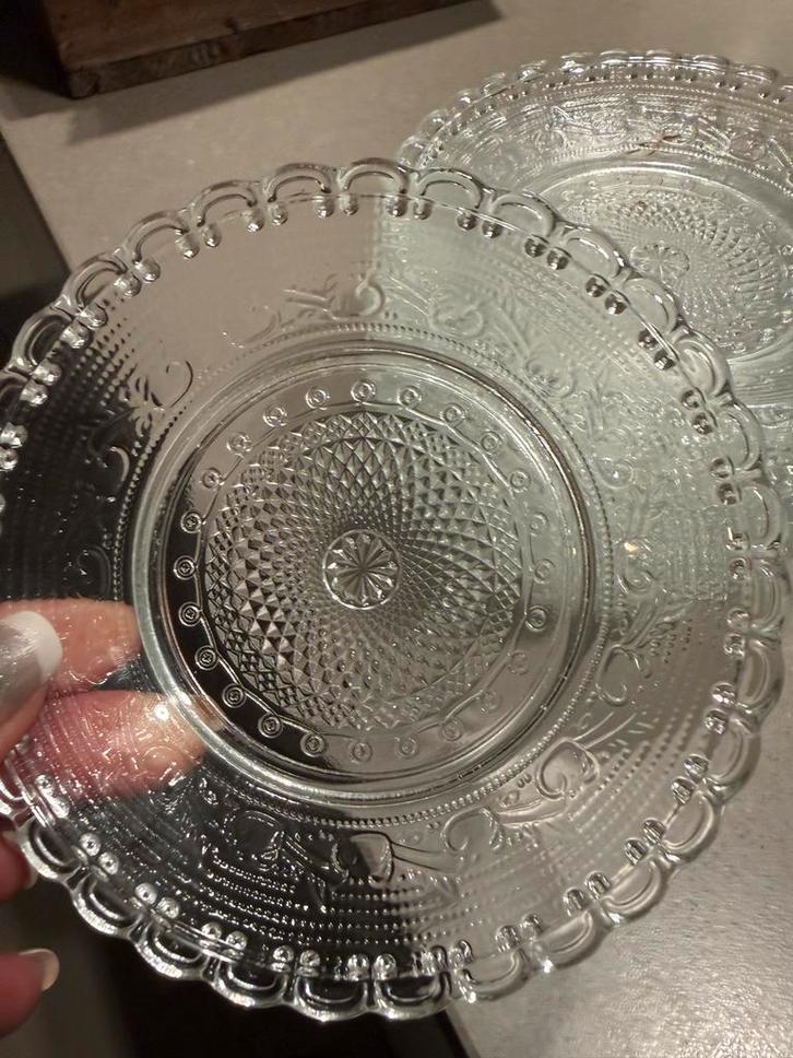 9 Glazen Bordjes - Petit Four/Gebak, Huis en Inrichting, Keuken | Servies, Zo goed als nieuw, Bord(en), Effen, Glas, Ophalen