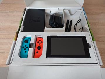 In nieuwstaat aangeboden nintendo switch V2  beschikbaar voor biedingen