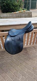 Euroriding springzadel 17.5 inch, Dieren en Toebehoren, Ophalen of Verzenden, Zo goed als nieuw, Springen