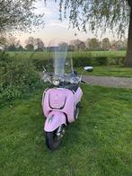 Mooie AGM scooter, Ophalen of Verzenden, Zo goed als nieuw, Benzine, Overige merken