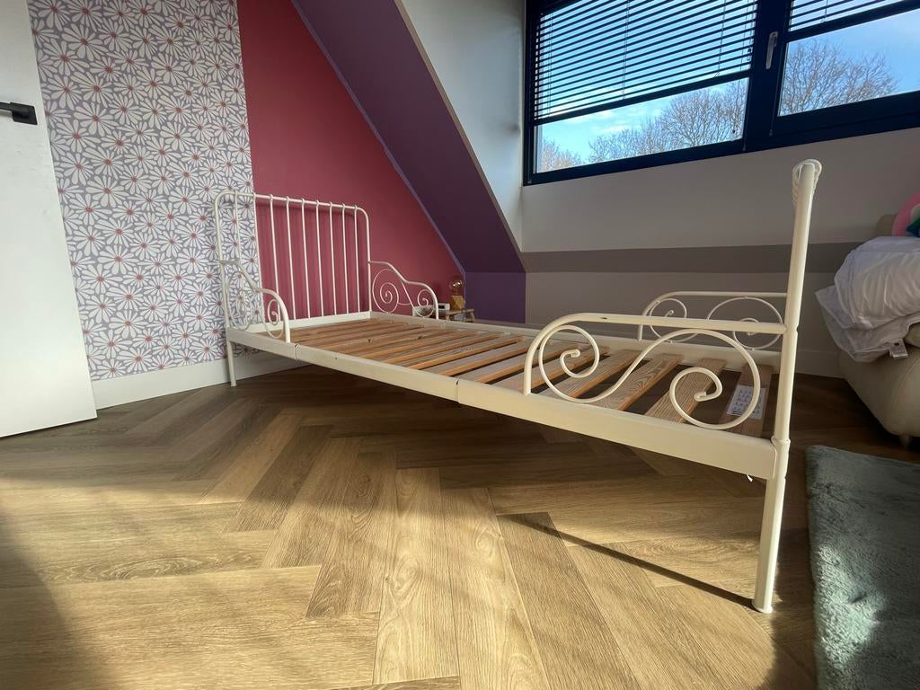 Ikea Minnen Meegroeibed Wit Staal Incl. Lattenbodem, Huis en Inrichting, Ophalen, 90 cm, Eenpersoons, Wit
