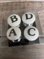 set van 4 deurknopjes porselein wit. Alfabet letters. NIEUW., Kinderen en Baby's, Ophalen, Nieuw, Overige typen