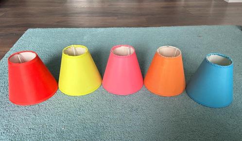 5 gekleurde Lampenkappen lampenkap rood geel rose oranje blu, Huis en Inrichting, Lampen | Lampenkappen, Nieuw, Minder dan 25 cm