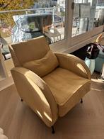 Maïsgele Leunstoel - Slaapkamerstoel, Huis en Inrichting, Fauteuils, Ophalen, Gebruikt, 75 tot 100 cm, 50 tot 75 cm