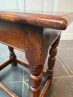 Joint stool in taxus hout, Ophalen
