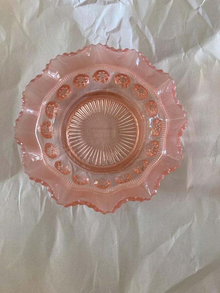 Davidson Glass Blackberry Prunt roze dessertschaaltje, Antiek en Kunst, Antiek | Schalen, Ophalen of Verzenden