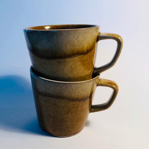 Twee koffiekopjes, aardewerk, mooie kwaliteit, caramelkleur, Huis en Inrichting, Keuken | Servies, Ophalen of Verzenden
