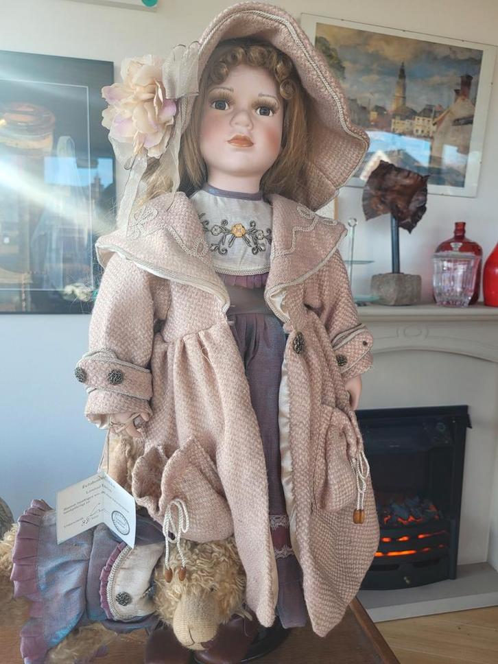 Porseleinen Pop Art-Land Collection Limited Edition, Verzamelen, Poppen, Zo goed als nieuw, Pop, Ophalen of Verzenden