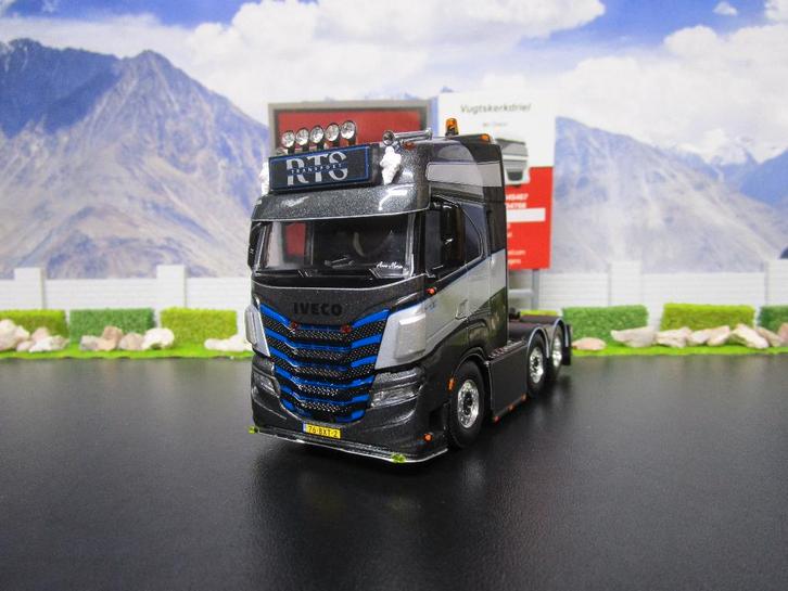 Wsi 01-4795 Iveco S-Way AS High 6x2 , RTS Transport, Hobby en Vrije tijd, Modelauto's | 1:50, Nieuw, Bus of Vrachtwagen, Wsi, Ophalen