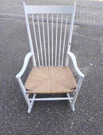 Deense vintage jaren 60 Hans Wegner rocking chair FDB Möbler beschikbaar voor biedingen