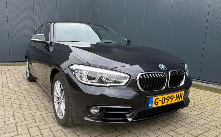 Nette BMW 1-Serie 118i - 136pk - Automaat - 2020 - Zwart, Auto's, BMW, Particulier, 1-Serie, ABS, Adaptieve lichten, Airbags, Airconditioning