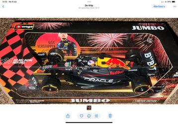 Modelauto RB 19. De top wagen vsn Max Verstappen beschikbaar voor biedingen
