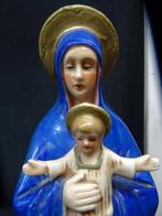 1132=Madonna met het Heilig Kindje, porselein.   75, Ophalen of Verzenden
