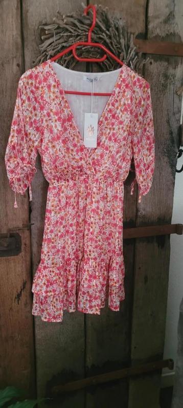 Mooya jurk, maat M **NIEUW** beschikbaar voor biedingen