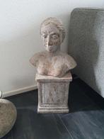 Beeld van vrouwenbuste op sokkel, Ophalen of Verzenden