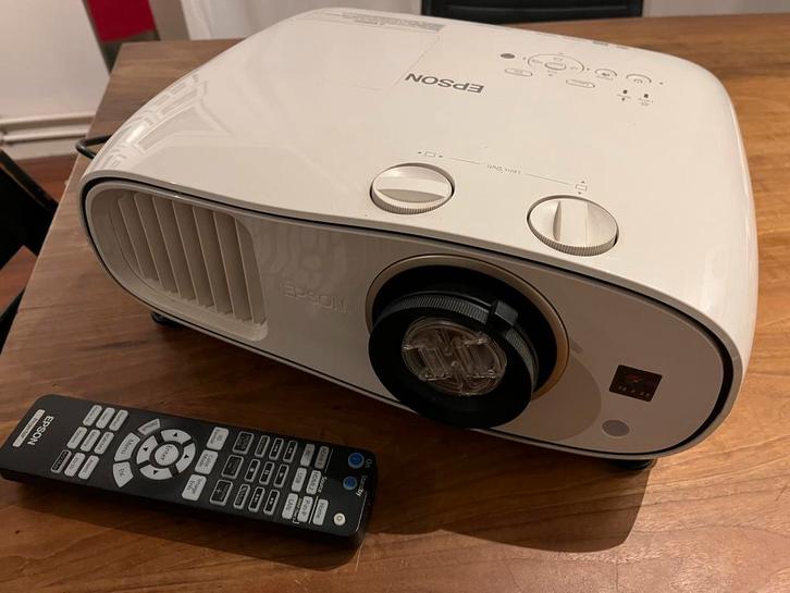 Epson EH-TW6700 FullHD beamer slechts 40 uur! PRIJS VERLAAGD, Audio, Tv en Foto, Beamers, Zo goed als nieuw, Ophalen of Verzenden