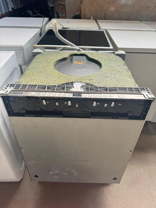 Bosch Vaatwasser hoog model inbouw schoon garantie , Witgoed en Apparatuur, Vaatwasmachines, Zo goed als nieuw, Inbouw, Minder dan 85 cm