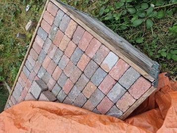 Copplestone zwart en rood gemeng ruim 7 m2 beschikbaar voor biedingen