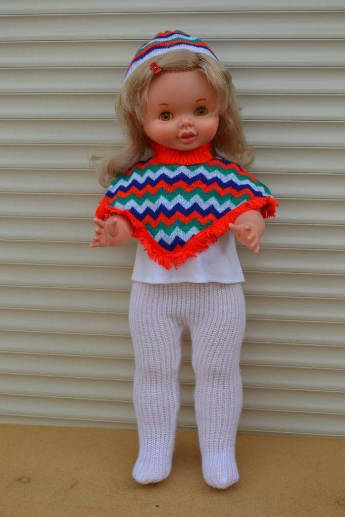 Mooie Famosa loop pop met originele kleding NR 8601, Verzamelen, Poppen, Zo goed als nieuw, Pop, Ophalen of Verzenden