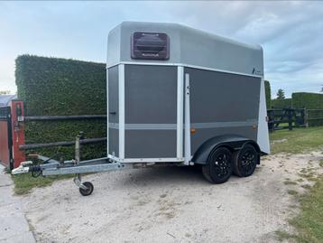 Humbaur single 1,5 paards paardentrailer trailer izgs beschikbaar voor biedingen