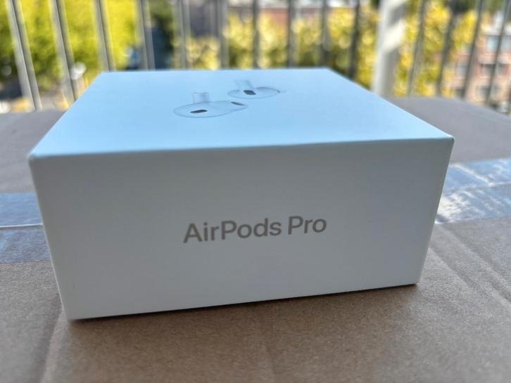 Apple AirPods Pro 2 (Wit) – NIEUW! €349 NU €150 (+serienr.), Telecommunicatie, Mobiele telefoons | Oordopjes, Nieuw, In oorschelp (earbud)