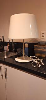 Metalen Witte Tafellamp, Ikea Kulla., Huis en Inrichting, Lampen | Tafellampen, Ophalen, Gebruikt, Metaal, Modern