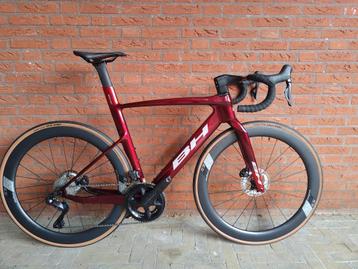 BH Bikes AeroLight 2025 Ultegra Di2 Large Rood beschikbaar voor biedingen