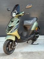 PIAGGIO ZIP 4T 2V HURUCAN GREEN 2018 FULL OPTION, Ophalen, Maximaal 45 km/u, Zip, Zo goed als nieuw