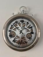 Stalen klok, Huis en Inrichting, Ophalen of Verzenden, Zo goed als nieuw, Wandklok