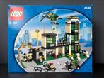Lego City 6636 politie hoofdbureau uit 2002 zgan incl. Doos, Ophalen of Verzenden, Zo goed als nieuw, Complete set, Lego