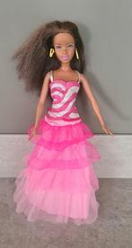 Mattel barbie donkere huidskleur, Ophalen of Verzenden, Zo goed als nieuw, Pop