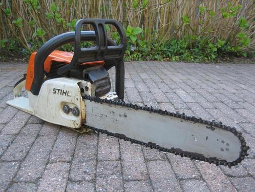 Stihl MS240 Kettingzaag Motorkettingzaag Benzine met Koffer, Tuin en Terras, Hand-tuingereedschap, Gebruikt, Overige soorten, Ophalen