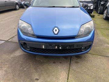 Voorkop compleet van een Renault Laguna (TERNT) beschikbaar voor biedingen