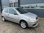 Fiat Punto 1.2 NAVIGATOR 3DR 2005 Grijs, Auto's, Fiat, Origineel Nederlands, Te koop, Zilver of Grijs, 5 stoelen